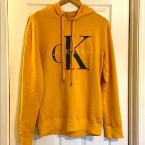 Calvin Klein sweatshirt. Urban Outfitters